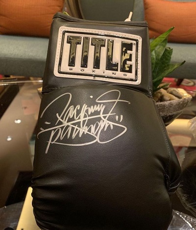 Jessey Lee: Wiki, Age, Wife, Net worth, Height, Biography & More 16 Jessey Lee got a signed boxing glove from Manny Pacquiao