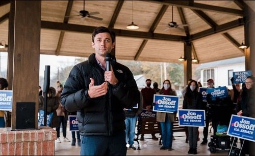 Jon Ossoff Height, Weight, Age, Wife, Net worth, Family, Biography & More 11 Jon Ossoff during a conference meet.