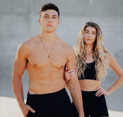 Josh Brueckner: age, Height, Girlfriend, Net worth, Biography & More 10 Josh Brueckner's YouTube channel is famous for the vlogs and prank videos that they upload.