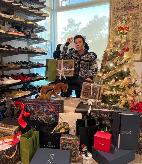 Kane Lim Wiki, Age, Height, Girlfriend, Net worth, Family, Biography & More 13 Kane Lim loves brands