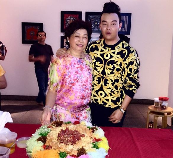 Kane Lim Wiki, Age, Height, Girlfriend, Net worth, Family, Biography & More 15 Kane Lim with his Grandmother