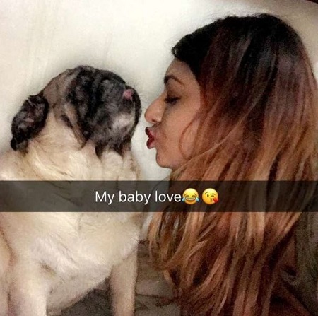 Khushi Mukherjee Wiki, Age, Height, Boyfriend, Caste, Biography & More 19 Khushi Mukherjee with her pet dog
