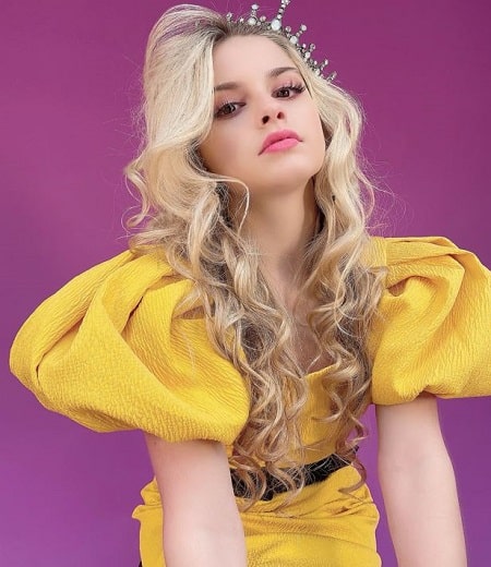 KG Crown Wiki, Age, Height, Boyfriend, Family, Biography, Career & More 3 Kiera Grace