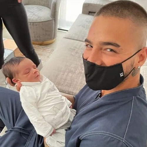 Luisa Fernanda W Wiki, Height, Age, Husband, Net worth, Biography & More 10 Luisa Fernanda W's son Maximo with his Godfather