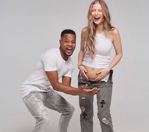 Margaux Alexandra Wiki, Height, Age, Boyfriend, Net worth, Biography & More 6 Margaux Alexandra and Patrice Evra announced pregnancy in January 2021.