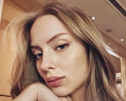 Margaux Alexandra Wiki, Height, Age, Boyfriend, Net worth, Biography & More 2 Margaux Alexandra is engaged to former Manchester United player Patrice Evra.