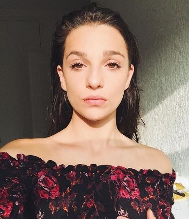 Marisa Abela bio