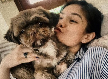 Meryll Soriano Age, Height, Husband, Net worth, Family, Biography & More 25 Meryll Soriano with her pet dog