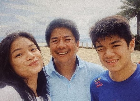 Meryll Soriano Age, Height, Husband, Net worth, Family, Biography & More 9 Meryll Soriano with her son and father