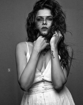 Mitali Mayekar Wiki, Age, Height, Husband, Net worth, Family, Biography & More 18 Mitali Mayekar facts