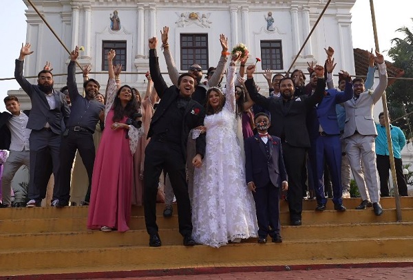 Mumbiker Nikhil: Age, Height, Wife, Girlfriend, Net worth, Family, Biography & More 8 Mumbiker Nikhil Catholic Style Wedding with Girlfriend Shanice Shreshtha