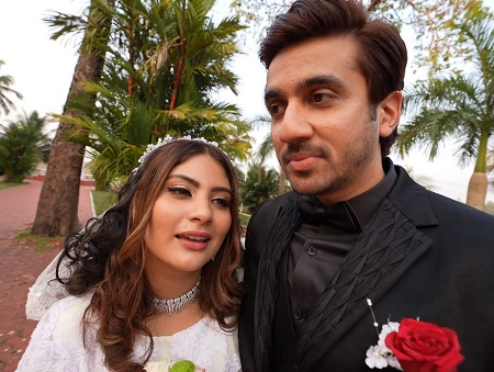 Mumbiker Nikhil: Age, Height, Wife, Girlfriend, Net worth, Family, Biography & More 11 Mumbiker Nikhil Spouse Shanice Shreshtha