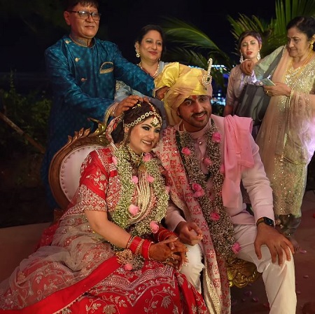 Mumbiker Nikhil: Age, Height, Wife, Girlfriend, Net worth, Family, Biography & More 7 Mumbiker Nikhil marriage with wife Shanice Shreshtha