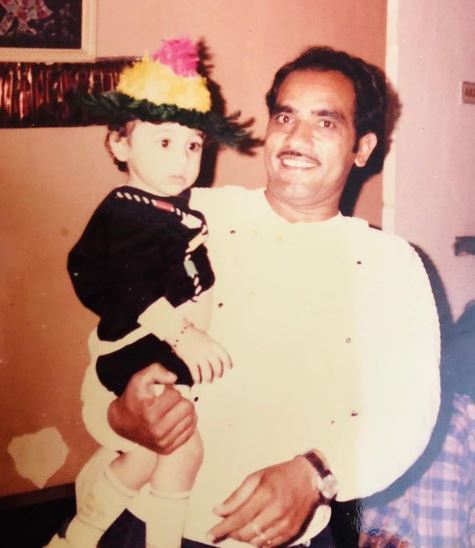 Mumbiker Nikhil: Age, Height, Wife, Girlfriend, Net worth, Family, Biography & More 6 Mumbiker Nikhil with his Father