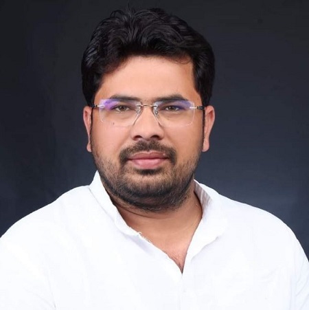 Naresh Tikait (Rakesh Tikait's Brother) Wiki, Age, Wife, Net worth, Biography & More 14 Naresh Tikait's son Chaudhary Gaurav Tikait