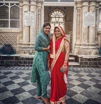 Palak Singh Wiki, Height, Age, Boyfriend, Family, Biography & More 6 Palak Singh shares a very close bond with her mother.