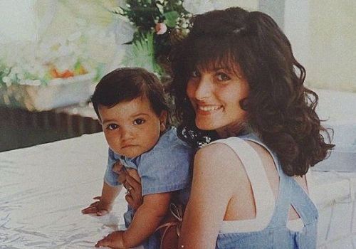 Phyllis Fierro: Bio, Age, Family, Facts About Ralph Macchio's Wife 15 Phyllis Fierro is kind-hearted and warm.
