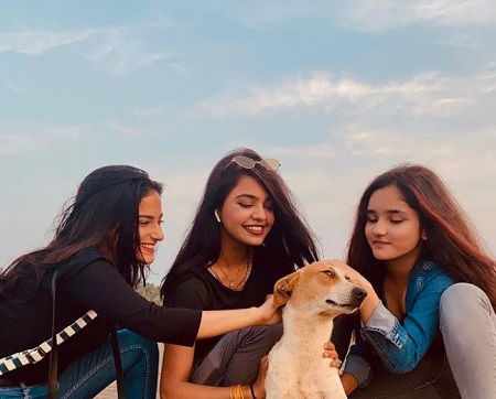 Purabi Bhargava Age, Height, Boyfriend, Net worth, Family, Biography & More 13 Purabi Bhargava is a dog lover by heart.