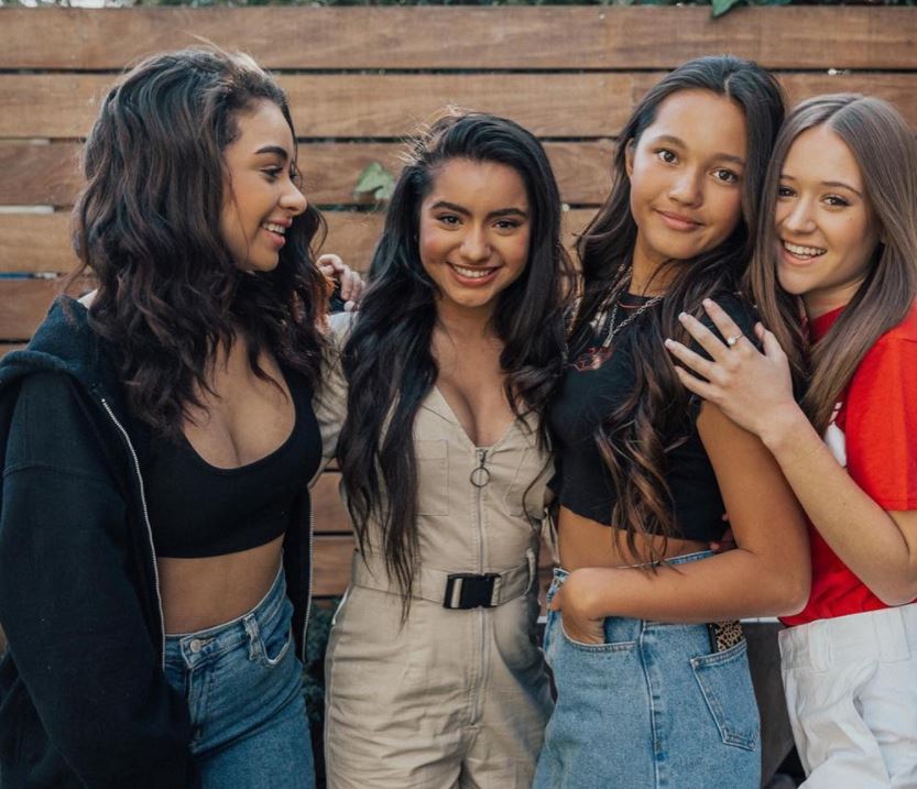 Riley Lewis: Biography, Height, Age, Net worth, Boyfriend, Family & More 9 Riley Lewis with her friends