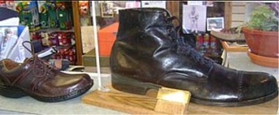 Robert Wadlow Height, Weight, Age, Wife, Kids, Biography, Death & More 12 Robert Wadlow shoe