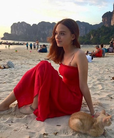 Sadie Soverall Wiki, Height, Age, Boyfriend, Net worth, Family, Biography & More 15 Sadie Soverall wiki