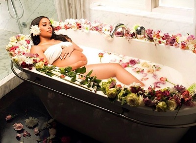 Samantha Lee Gibson Wiki (Tyrese Gibson's Wife) Age, Kids, Net worth, Biography & More 19 Samantha Lee Gibson maternity photoshoot