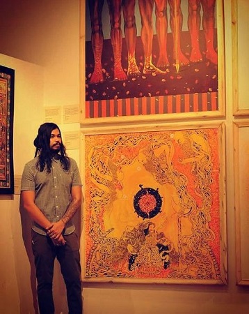 Santanu Hazarika (Shruti Hassan's Boyfriend) Wiki, Age, Height, Net worth, Biography & More 6 Santanu Hazarika with his paintings