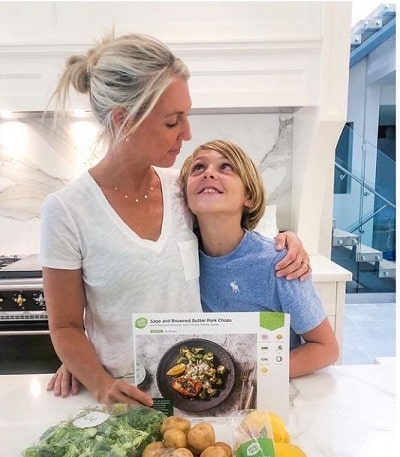 Sarah Baeumler Wiki, Age, Net worth, Husband, Children, Biography & More 4 Sarah Baeumler with her son.