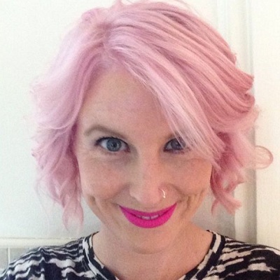 Sinead Kennedy Wiki, Age, Husband, Net worth, Family, Biography & More 14 Sinead Kennedy's Pink Hair-do