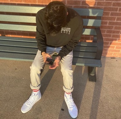 Skeppy (YouTuber) Age, Height, Net worth, Girlfriend, Biography & More 4 Skeppy Height & Weight