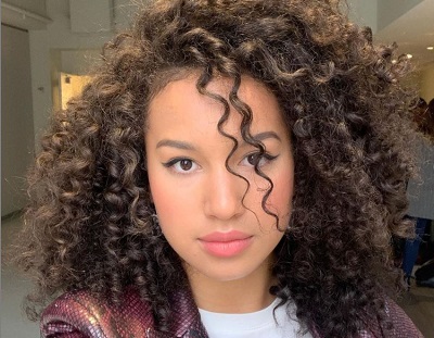 Sofia Wylie Height, Weight, Age, Boyfriend, Net worth, Biography & More 3 Sofia Wylie Age, wiki & Bio