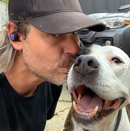Steve Ford Wiki, Age, Wife, Net worth, Height, Family, Biography & More 19 Steve Ford and his pet dog