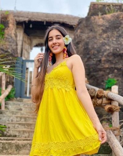 Simrat Kaur Wiki, Height, Age, Boyfriend, Family, Biography & More 8 This picture of Simrat Kaur is like a breath of fresh air.