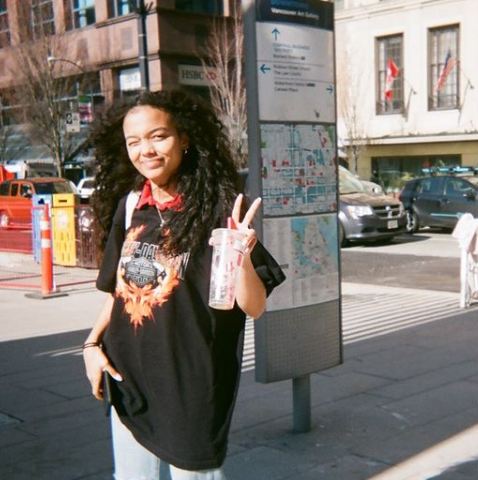 Whitney Peak Wiki, Height, Age, Net worth, Boyfriend, Biography & More 13 Whitney Peak enjoys her Dunkin Donuts Bubble Tea