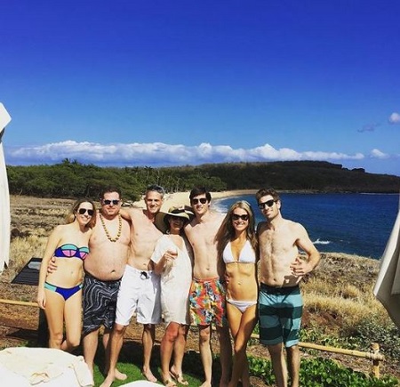Will Roos Wiki, Age, Net worth, Wife, Height, Biography & More 11 Will Roos enjoying holidays with friends