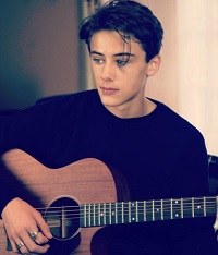 William Franklyn-Miller Height, Weight, Age, Biography, Family & More 11 William Franklyn-Miller is passionate about playing a guitar