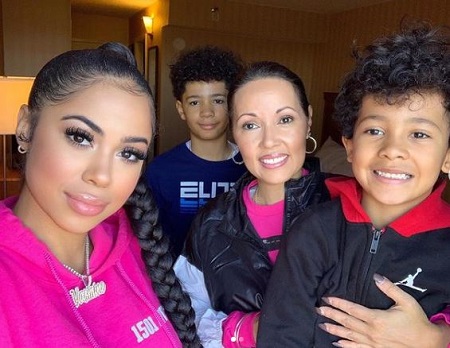 Yasmine Lopez: Wiki, Height, Age, Boyfriend, Net worth, biography & More 7 Yasmine Lopez with her mom and siblings