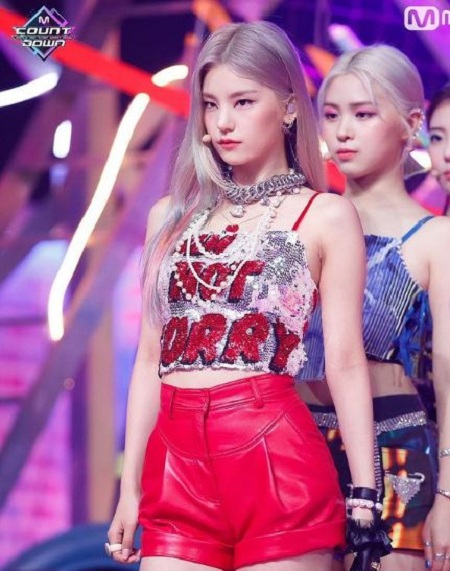 Yeji (ITZY) Age, Height, Boyfriend, Net worth, Family, Biography & More 8 Yeji is very focused on her career