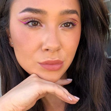 Franny Arrieta: Age, Height, Boyfriend, Net worth, Biography, Family & Wiki 10 Apart from being an amazing make-up artist, Franny Arrieta is a terrific singer as well.