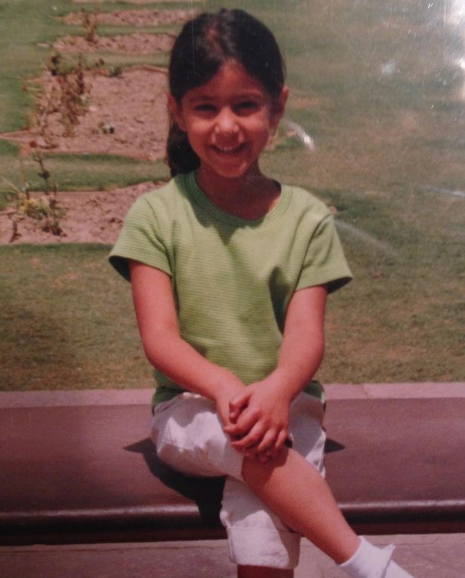Sonia Rathee: Age, Height, Husband, Caste, Net worth, Family, Biography & More 3 Childhood Photo of Sonia Rathee
