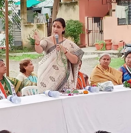 Chitra Wagh (BJP) Wiki, Age, Husband, Children, Family, Biography & More 13 Chitra Wagh politics