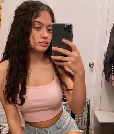 Dazhariaa Shaffer (Bxbygirlldee TikTok) Wiki, Age, Boyfriend, Death, Family, Biography & More 14 Dazhariaa Shaffer loves to take mirror selfies