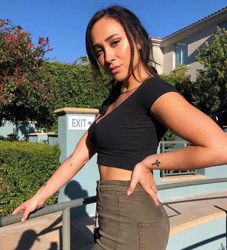 Franny Arrieta: Age, Height, Boyfriend, Net worth, Biography, Family & Wiki 2 Franny Arrieta is a popular beauty influencer.