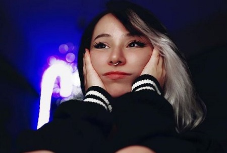 Goth Egg (Tiktok Star) Wiki, Age, Height, Boyfriend, Net worth, Biography & More 3 Goth Egg bio