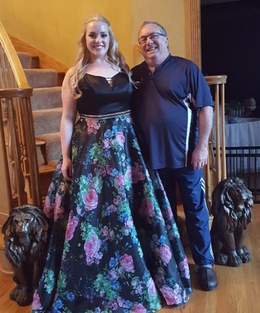 Grace Kinstler and her dad