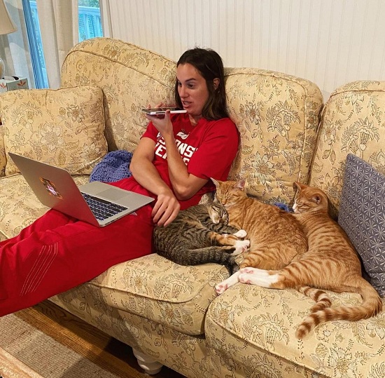 Hannah Berner: Age, Height, Boyfriend, Net worth, Family, Biography & More 19 Hannah Berner with her cats