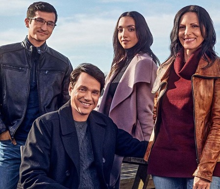 Julia Macchio Wiki, Age, Husband, Net worth, Family, Biography & More 8 Happy Family picture of Julia Macchio with her mom, dad and brother.