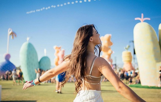 Jessica Bartlett went coachella