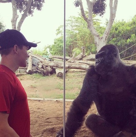 Jimi Stanton: Wiki, Height, Age, Girlfriend, Net worth, Biography & More 16 Jimi Stanton at San Diego Zoo