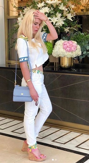 Joanna Borov: Wiki, Age, Height, Boyfriend, Net worth, Family, Biography & More 4 Joanna Borov Height, Weight & Body Statistics